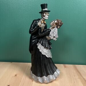 Skeleton Bride and Groom Seasons By Nicole Halloween Decor Figures 11” Tall Goth